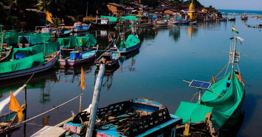 कोकणात २ महिने मासेमारी बंद! konkan varta image